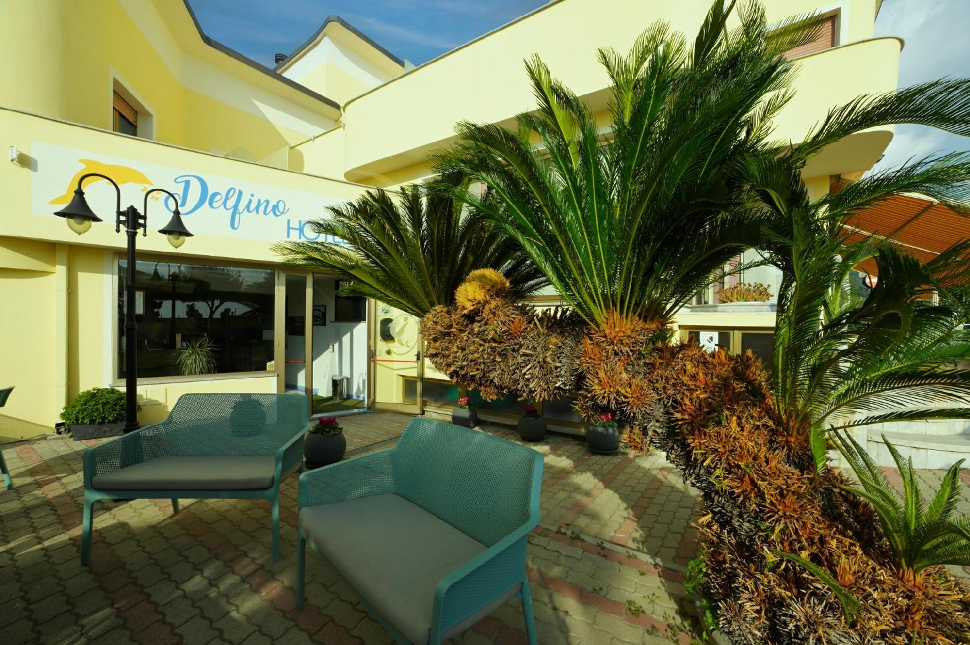Hotel Delfino ไลเกวญา ภายนอก รูปภาพ